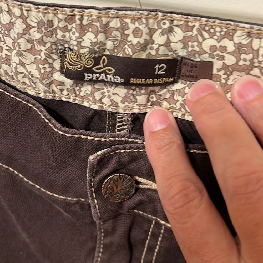 Prana Women’s Halle Pants / Size 12 / Chocolate Brown / Very Good Condition